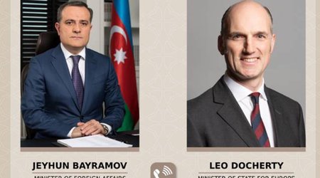 Bayramov britaniyalı nazirlə bölgədəki mövcud vəziyyəti müzakirə edib