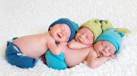 С начала года в Азербайджане родились 2 288 близнецов