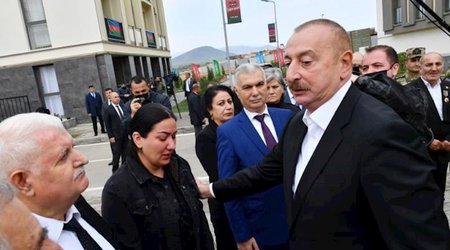 Prezident Füzulidə sakinlərlə görüşüb – Yenilənib