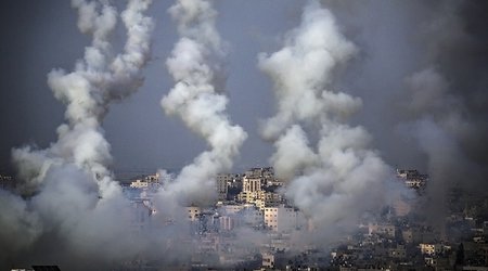 Tel Aviv hit by rocket fire