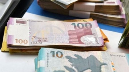 Азербайджанцам назвали их среднюю зарплату