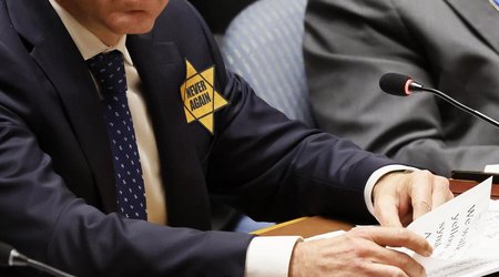 Israel's ambassador to UN wears yellow star
