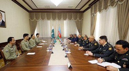 Azərbaycan ilə Pakistan arasında hərbi əməkdaşlıq məsələləri müzakirə edilib