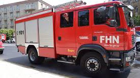 В Баку произошел пожар в жилом доме, есть пострадавшие