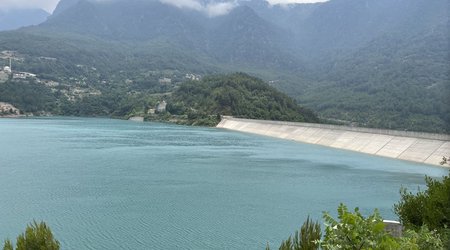 Baş nazir Sərsəng və Suqovuşan su anbarları ilə bağlı qərar imzalayıb