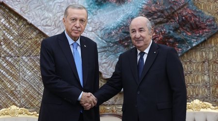 Erdogan meets with President of Algeria