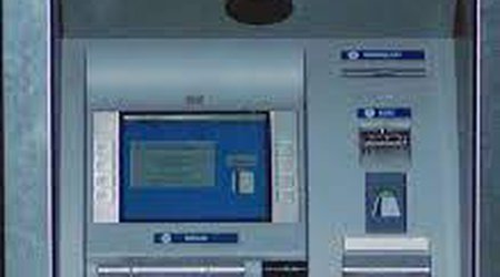 Azərbaycanda bankomatların sayı 0,7%, POS terminalların sayı 3,5% artıb