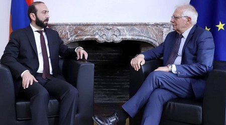 Armenian FM, EU foreign policy chief meet on sidelines of OSCE foreign ministers' meeting