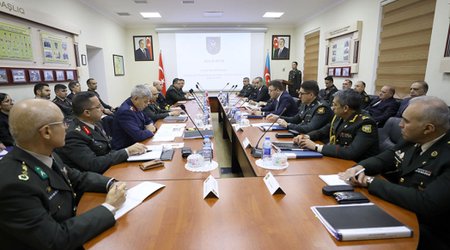 В Баку наградили генерала турецкой армии