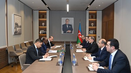 Ceyhun Bayramov İƏT baş katibinin müavini ilə görüşûb