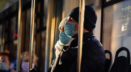 Russia makes wearing masks mandatory again for public events