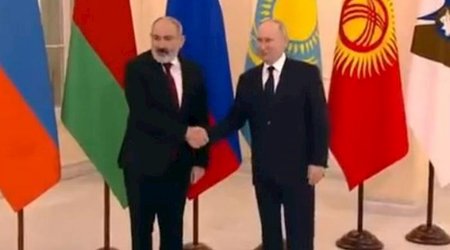 Paşinyanla Putin görüşüb