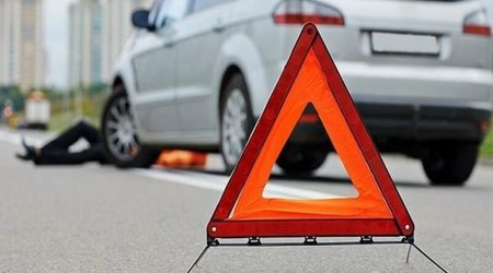 В Сураханском районе Баку автомобиль сбил 18-летнюю девушку