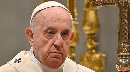 Pope calls on Yerevan and Baku to achieve peace