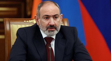 Nikol Pashinyan discusses peace process between Azerbaijan and Armenia with MFA employees