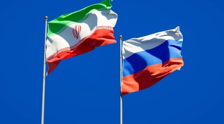 FMs of Iran and Russia mull strategic partnership agreement