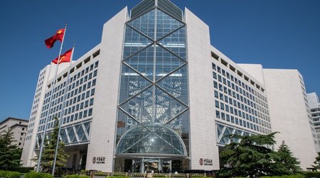 China banks tighten curbs on Russia after US sanctions order