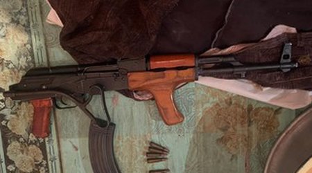 В Агсу задержали лиц, незаконно хранившего оружие и занимающегося сбытом наркотиков