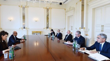 Prezident Saymon Stili qəbul edib - YENİLƏNİB