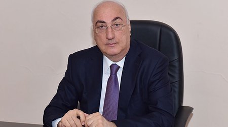 Prezident  Zakir Fərəcovu təltif edib
