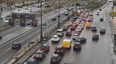На ряде улиц и проспектов Баку наблюдаются пробки - СПИСОК