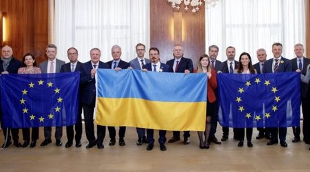 Послы ЕС в Азербайджане выразили поддержку Украине в годовщину конфликта