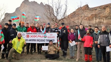 Турецкие альпинисты почтили память жертв Ходжалинской трагедии