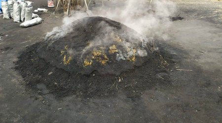 В Исмаиллинском районе пресекли незаконное производство угля