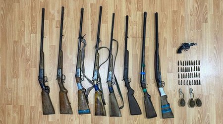 В Гобустане сотрудники полиции обнаружили гранаты и огнестрельное оружие