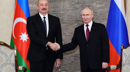 Əliyev Putini prezident seçilməyi münasibətilə təbrik edib