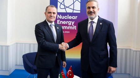 Ceyhun Bayramov Hakan Fidanla görüşüb
