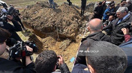 Представители СМИ посетили место обнаружения массового захоронения в Ходжалы