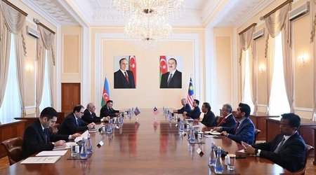 Əli Əsədov Malayziyanın Parlament Senatının prezidenti ilə görüşüb