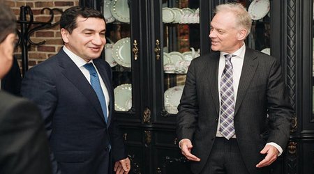 Hikmət Hacıyev Kupmanla görüşüb