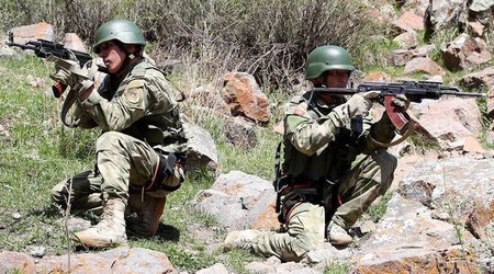 Qırğızıstan - Tacikistan sərhədində atışma olub