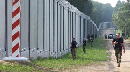 Poland to allocate over $370M to strengthen fence on Belarus border
