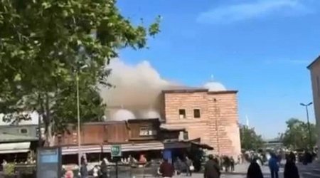 Fire at Istanbul's Egyptian Bazaar