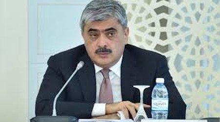 Millət vəkili tənqid etdi, nazir aydınlıq gətirdi