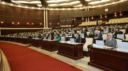 Milli Məclisin növbəti iclası başlayıb