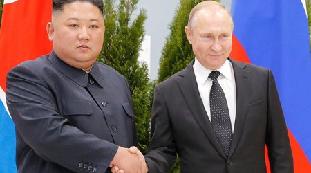 Putinlə Kim Çen In arasında görüş başlayıb