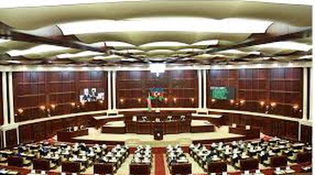 Parlament özünün buraxılması və seçkilərin keçirilməsi üçün Prezidentə müraciət edib -VİDEO