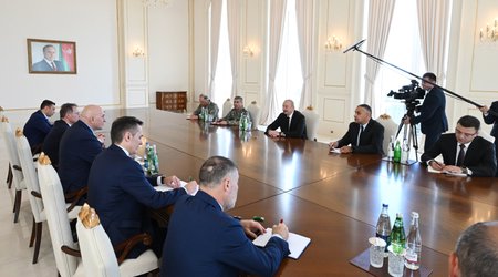 İlham Əliyev İtaliyanın müdafiə nazirinin başçılıq etdiyi nümayəndə heyətini qəbul edib - Yenilənib