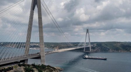 Türkiye increases fees for transit of merchant ships through Bosphorus and Dardanelles