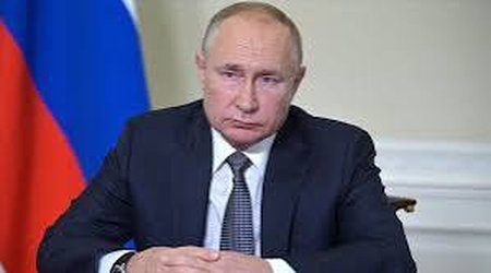 Putin “Crocus”da terrorçunu zərərsizləşdirərkən ölən şəxsi təltif edib