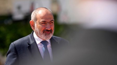 Armenia's Pashinyan embarks on London visit for European Community summit