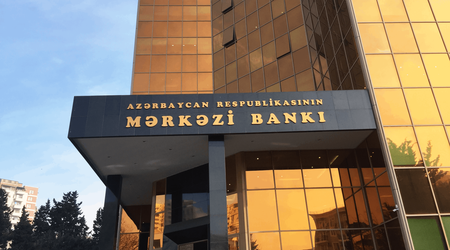 Valyuta hərracında nə qədər dollar alınıb? - Rəsmi