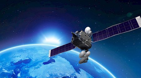 "Азеркосмос" выбирает страховщика для спутника Azerspace-2