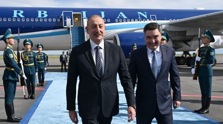 Prezident Qazaxıstana rəsmi səfərə gedib
