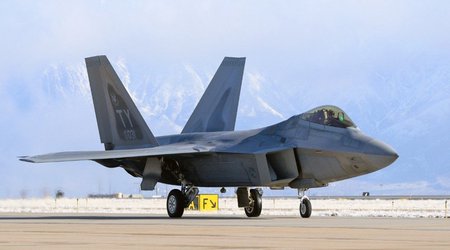 ABŞ F-22 Raptorları Yaxın Şərqə yerləşdirib