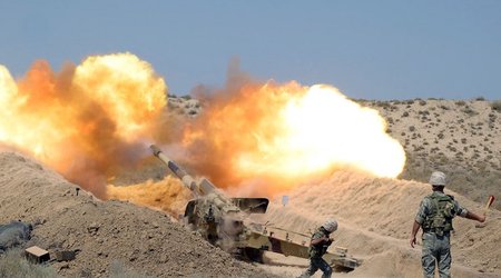 Artilleriya bölmələri ilə nümunəvi döyüş atışlı taktiki təlim keçirilib